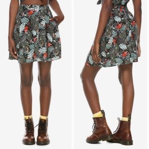 Disney Her Universe Lion King Timon Pumbaa Floral Botanical Skirt